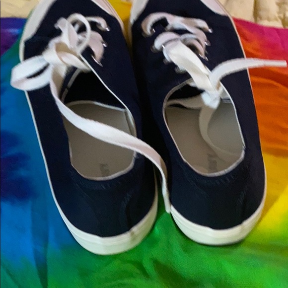 Old Navy tennis 🎾 shoes - Picture 2 of 6